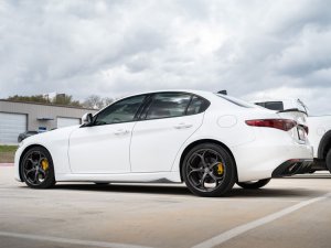 Alfa Romeo Giulia Side Skirts - Carbon Fiber - Aero